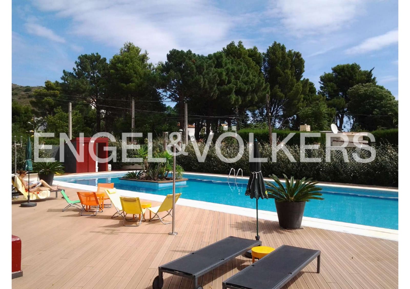 6 soveværelse Villa til salg i Colera med swimmingpool garage - € 660.000 (Ref: 9005715)