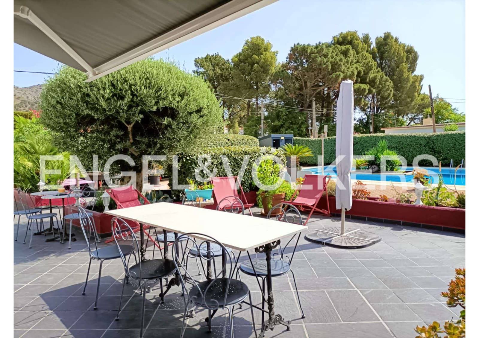 6 soveværelse Villa til salg i Colera med swimmingpool garage - € 660.000 (Ref: 9005715)