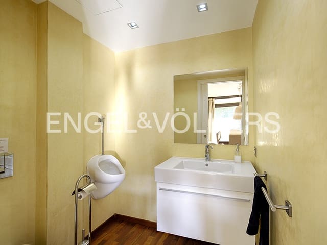 8 soveværelse Byhus til salg i Vilafant med swimmingpool garage - € 630.000 (Ref: 9005716)