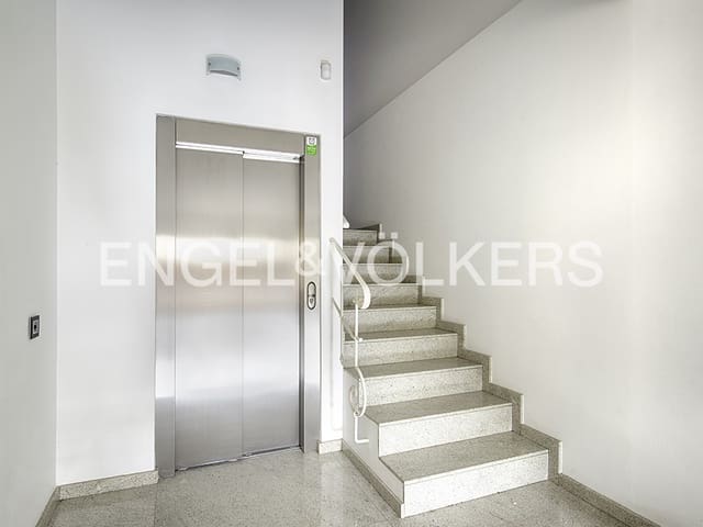 8 soveværelse Byhus til salg i Vilafant med swimmingpool garage - € 630.000 (Ref: 9005716)