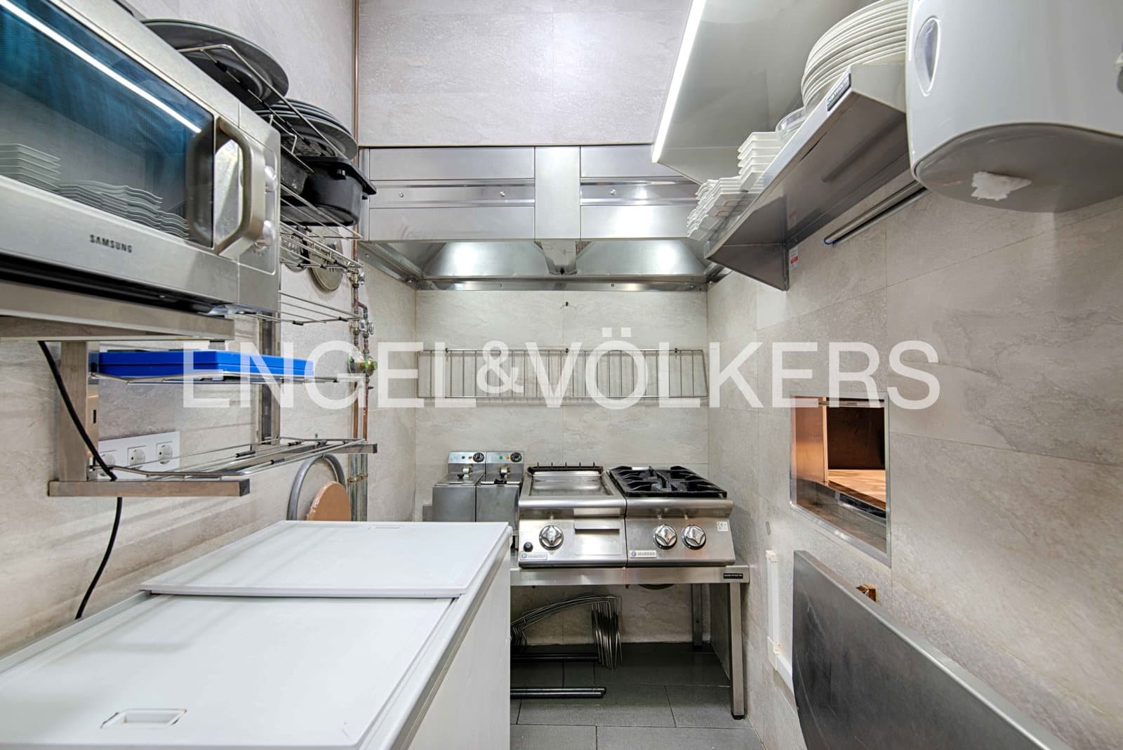 Kommersiell til salgs i Llanca - € 140 000 (Ref: 9005717)