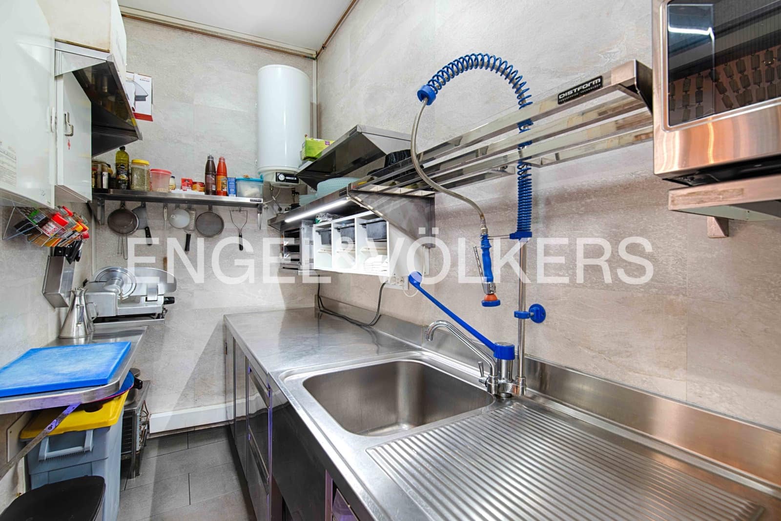 Kommersiell til salgs i Llanca - € 140 000 (Ref: 9005717)