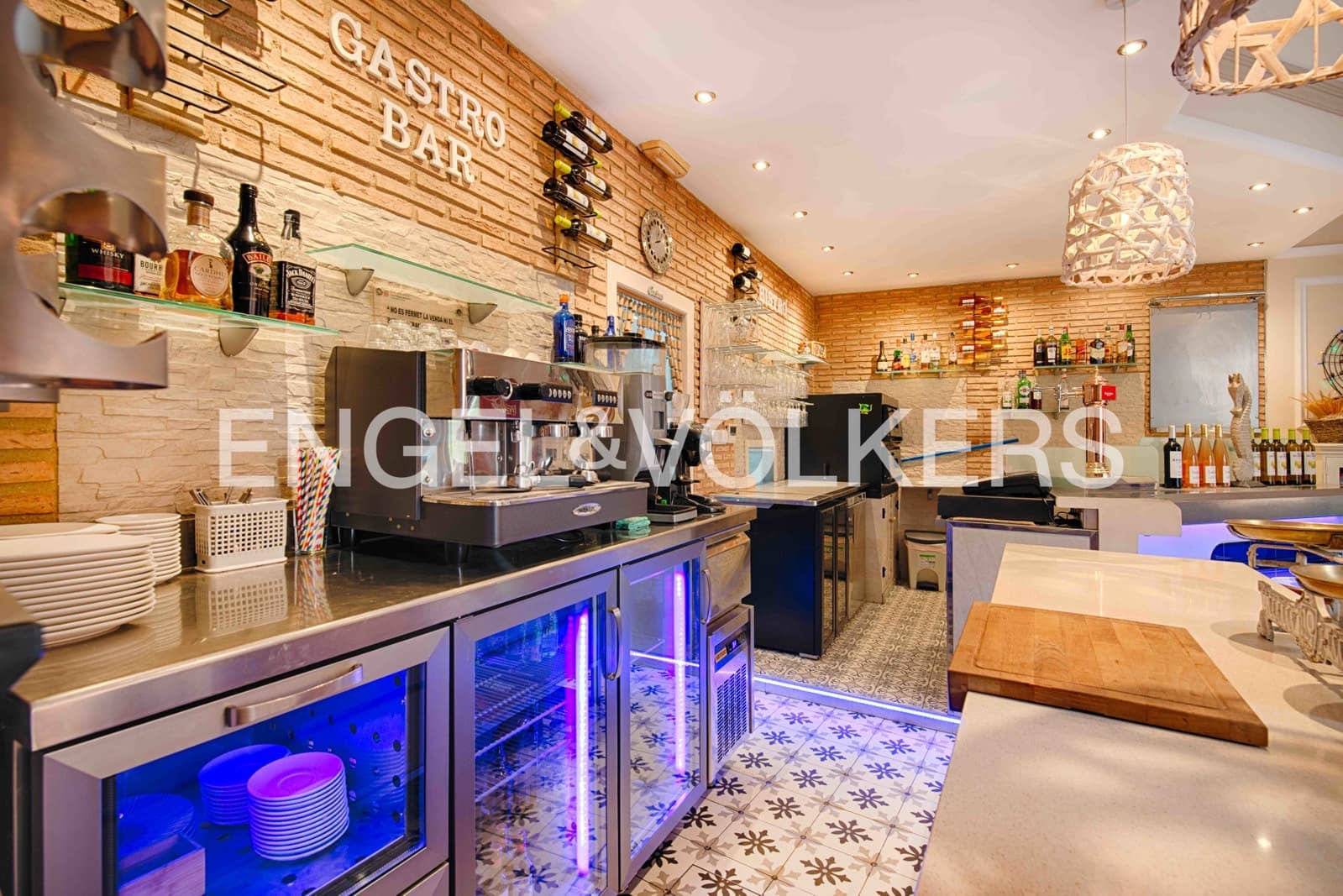 Kommersiell til salgs i Llanca - € 140 000 (Ref: 9005717)
