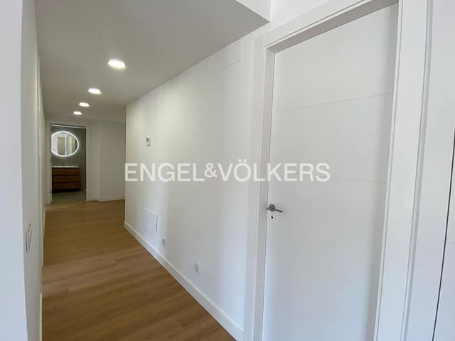 3 Zimmer Apartment zu verkaufen in Llançà mit Garage - 264.000 € (Ref: 9005728)