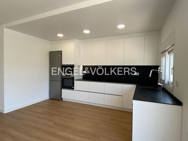 3 Zimmer Apartment zu verkaufen in Llançà mit Garage - 264.000 € (Ref: 9005728)