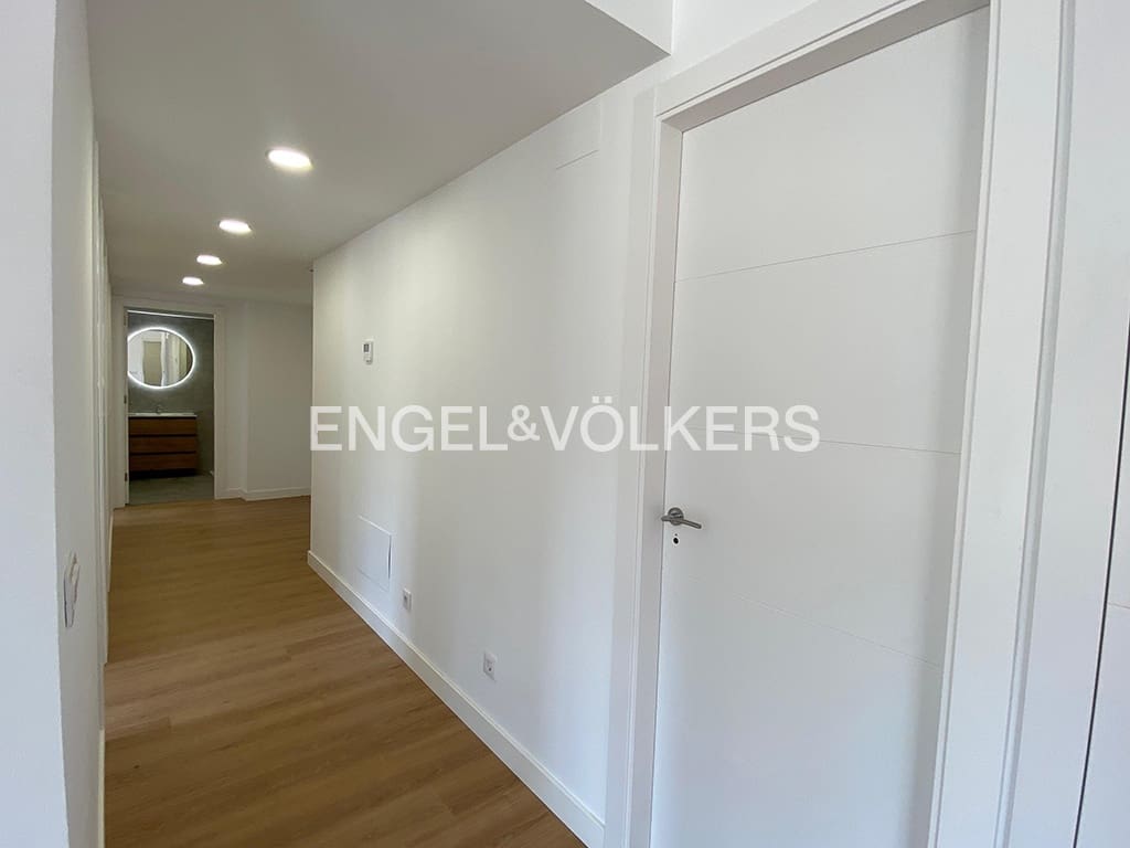 3 bedroom Apartment for sale in Llanca with garage - € 249,000 (Ref: 9005729)