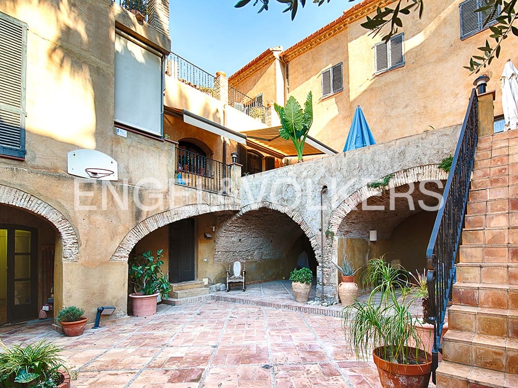 5 soveværelse Rækkehus til salg i Castello d'Empuries med garage - € 1.250.000 (Ref: 9005731)