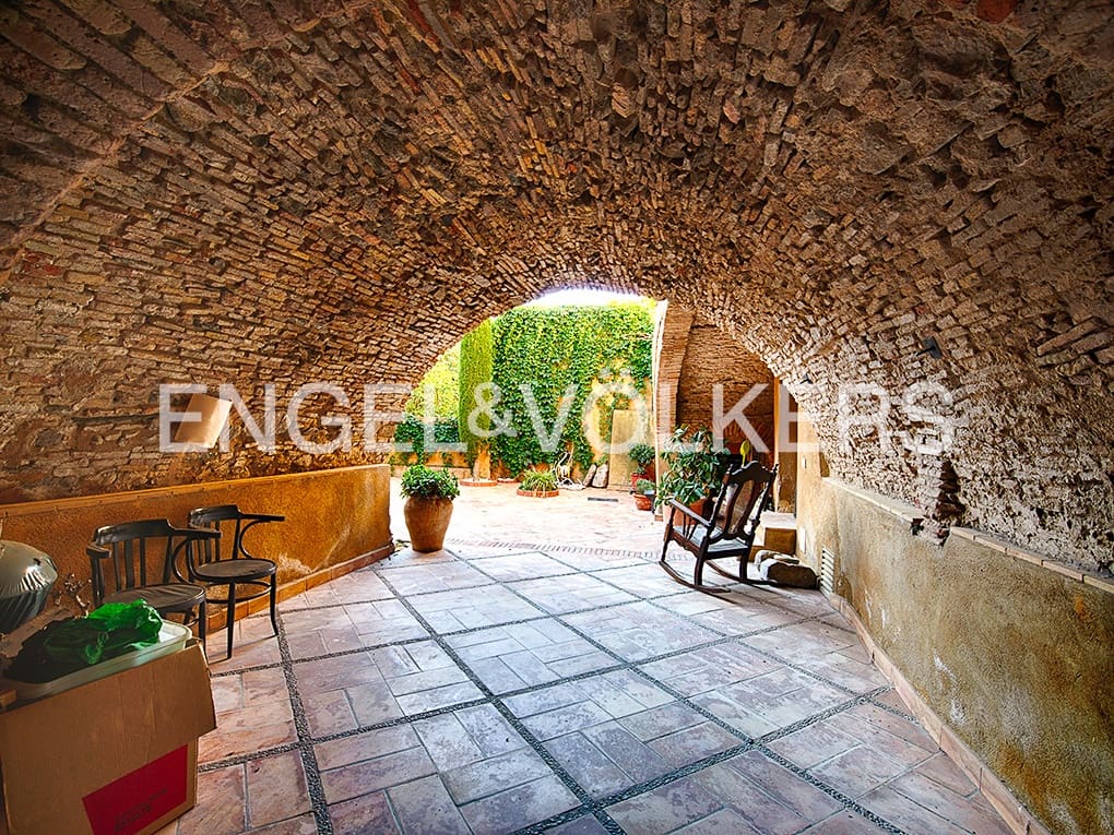 5 soveværelse Rækkehus til salg i Castello d'Empuries med garage - € 1.250.000 (Ref: 9005731)