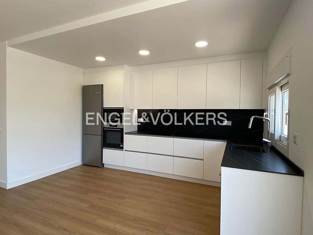3 chambre Appartement à vendre à Llanca avec garage - 234 000 € (Ref: 9005733)
