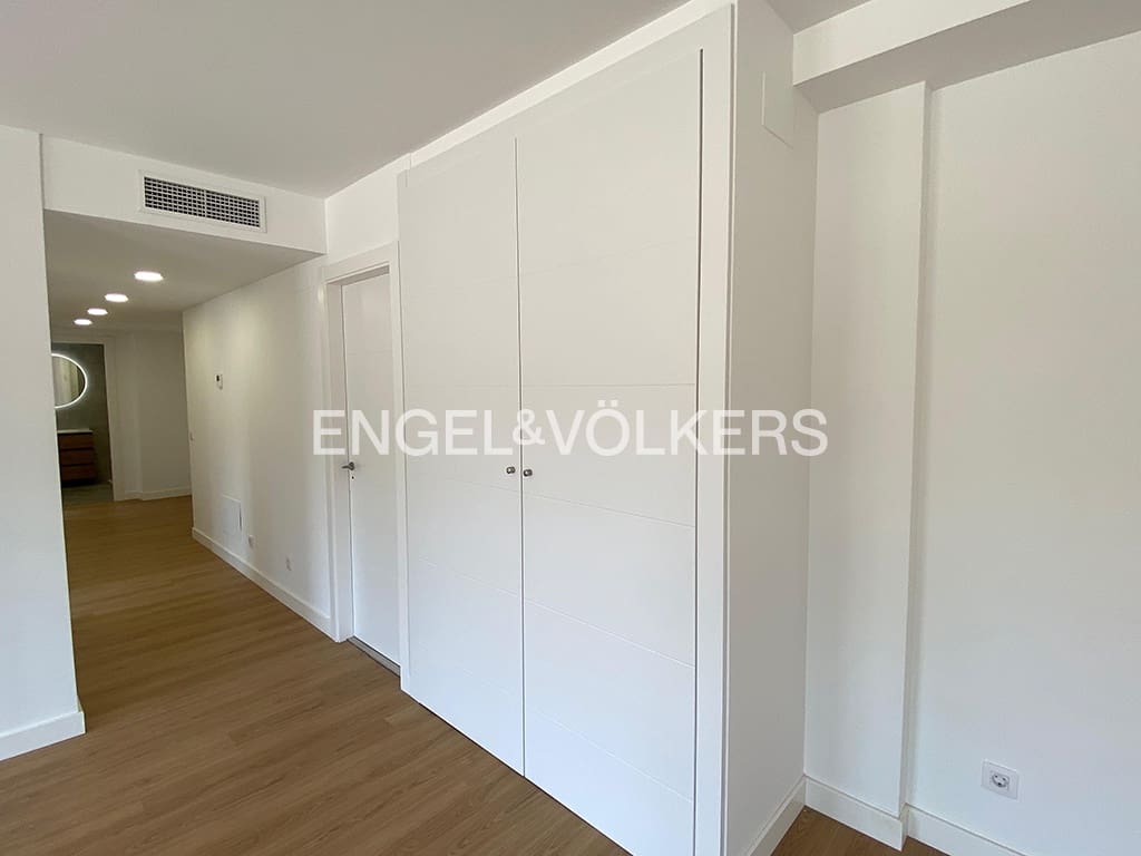 3 soverom Leilighet til salgs i Llanca med garasje - € 280 000 (Ref: 9005734)