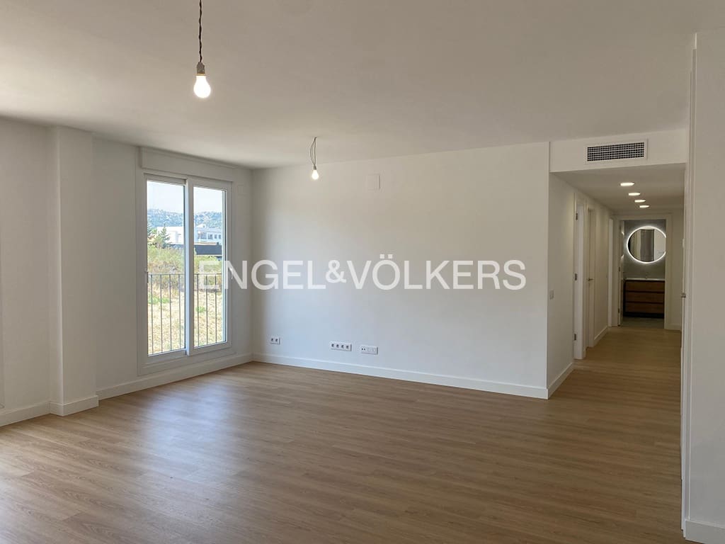 3 soverom Leilighet til salgs i Llanca med garasje - € 280 000 (Ref: 9005734)