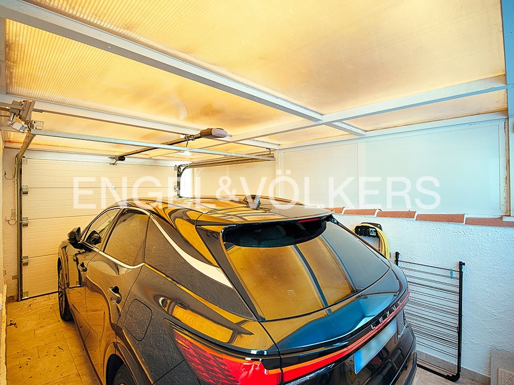 Chalet de 3 habitaciones en Empuriabrava en venta con piscina garaje - 670.000 € (Ref: 9005737)