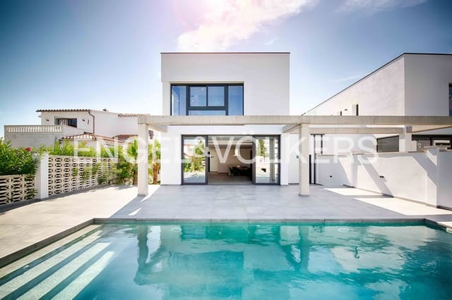 4 makuuhuone Huvila myytävänä paikassa Empuriabrava, Castelló d'Empúries mukana uima-altaan 
autotalli - 1 200 000 € (Ref: 9005739)