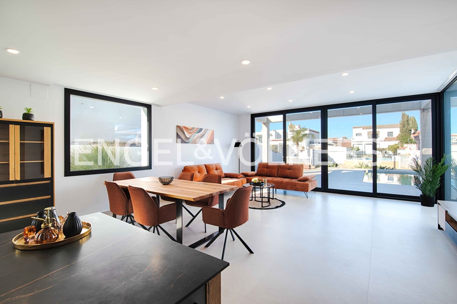 4 slaapkamer Villa te koop in Empuriabrava met zwembad garage - € 1.290.000 (Ref: 9005739)