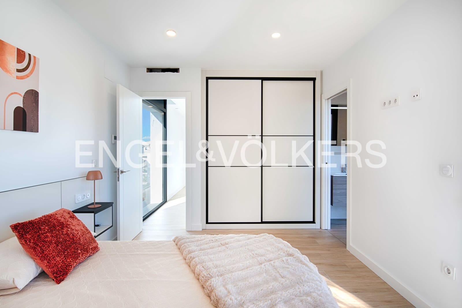 4 slaapkamer Villa te koop in Empuriabrava met zwembad garage - € 1.290.000 (Ref: 9005739)