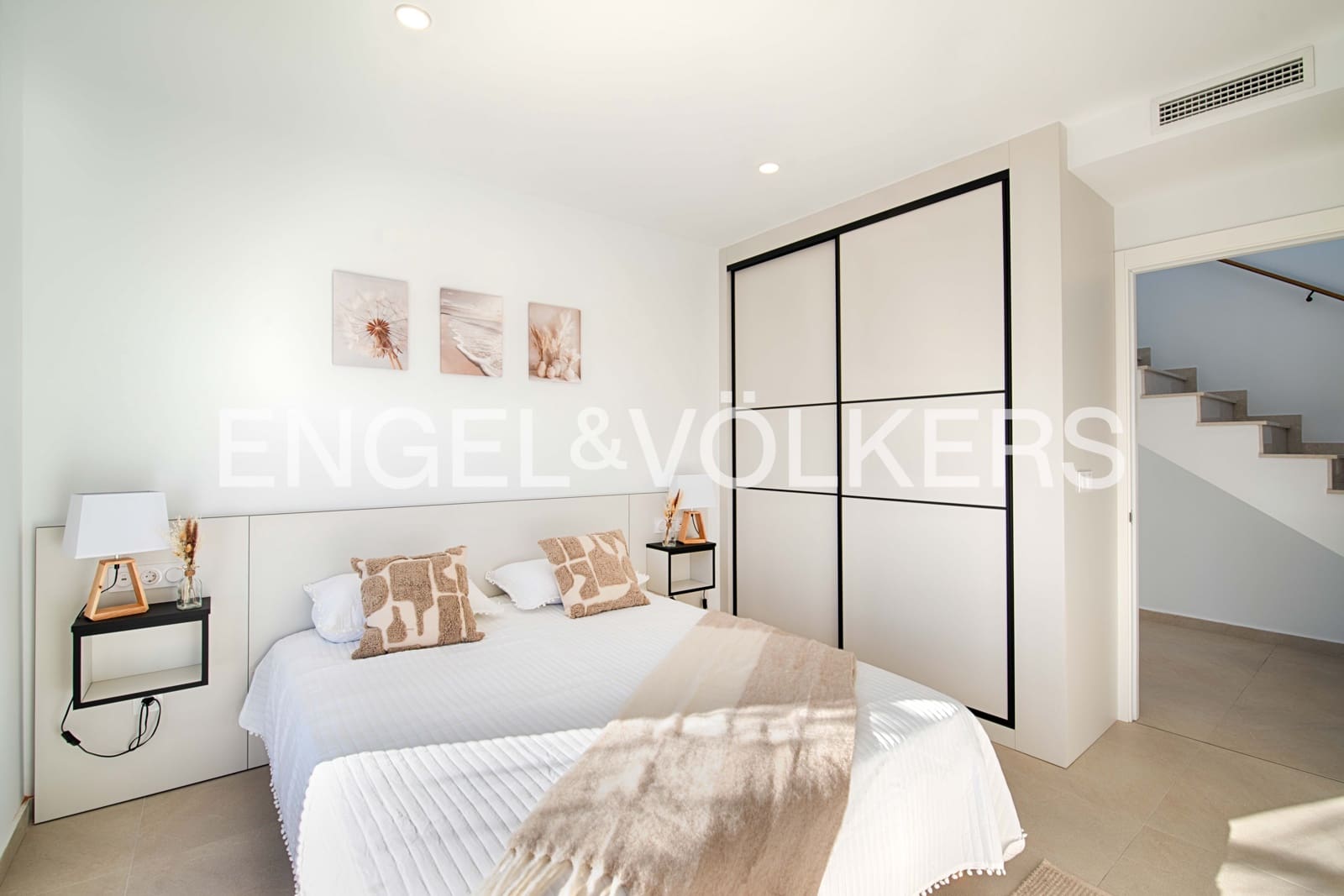 4 slaapkamer Villa te koop in Empuriabrava met zwembad garage - € 1.290.000 (Ref: 9005739)
