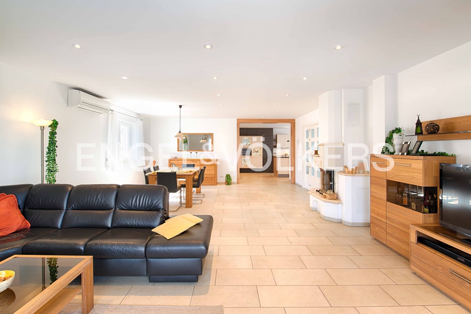 4 soveværelse Villa til salg i Empuriabrava med swimmingpool garage - € 1.180.000 (Ref: 9005740)