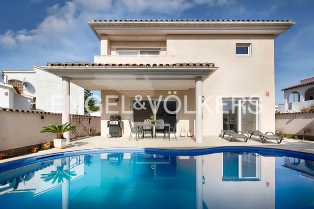 4 makuuhuone Huvila myytävänä paikassa Empuriabrava, Castelló d'Empúries mukana uima-altaan 
autotalli - 1 180 000 € (Ref: 9005740)