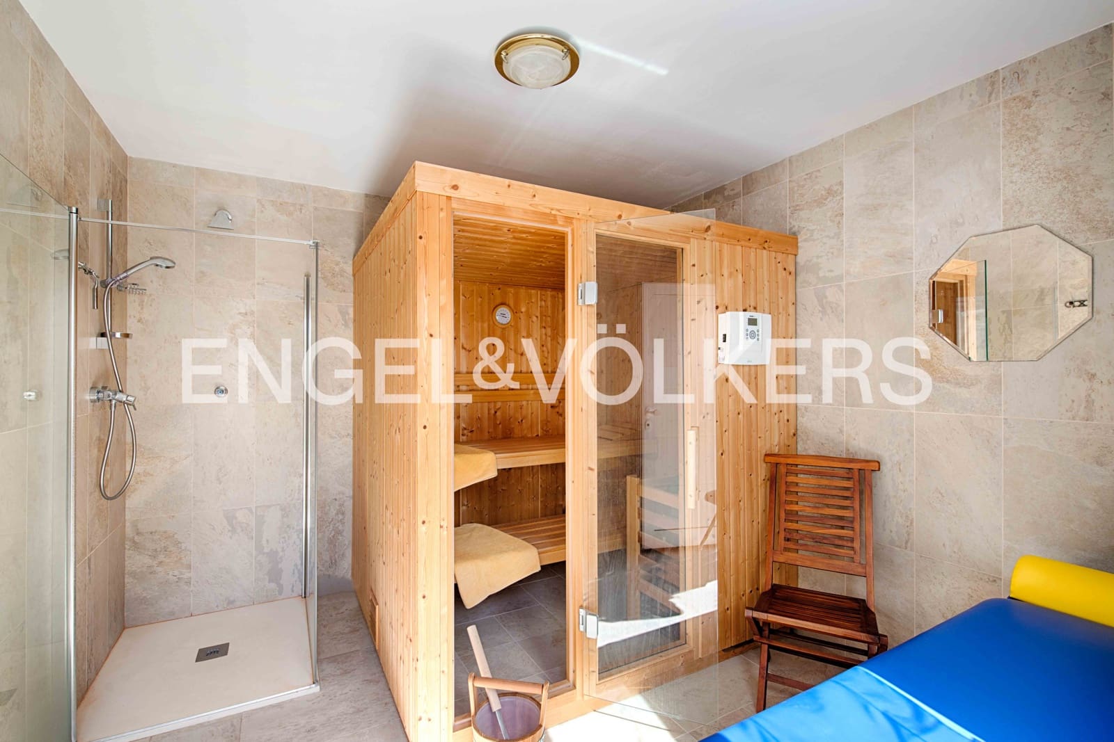 4 soveværelse Villa til salg i Empuriabrava med swimmingpool garage - € 1.180.000 (Ref: 9005740)