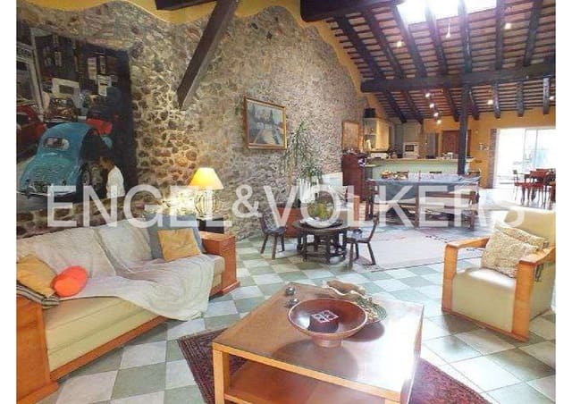 2 bedroom Townhouse for sale in Vilajuïga with garage - € 425,000 (Ref: 9005741)