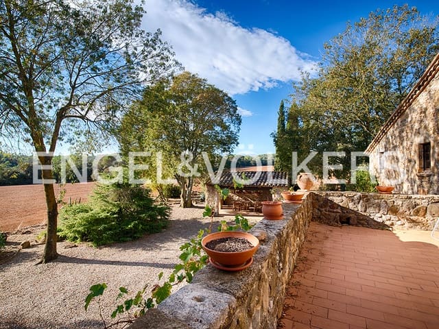 4 quarto Quinta/Casa Rural para venda em Cabanelles com garagem - 830 000 € (Ref: 9005742)