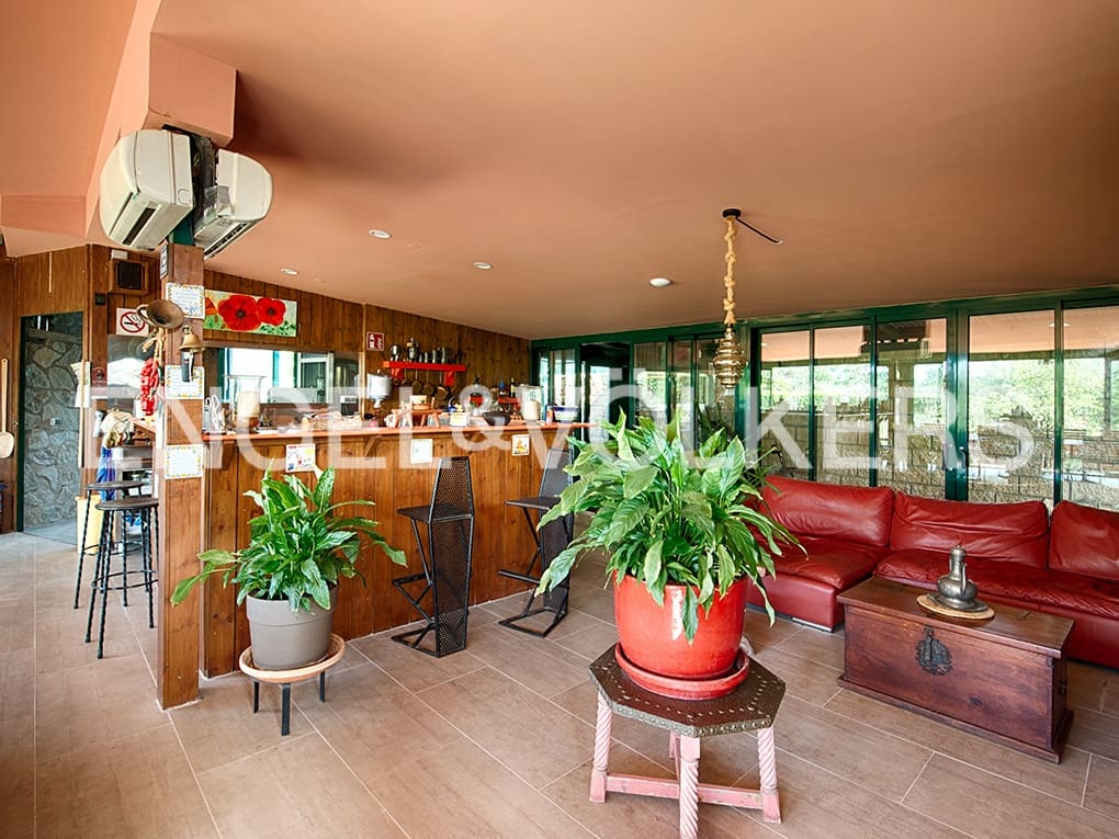 3 soveværelse Villa til salg i Masarac med swimmingpool garage - € 975.000 (Ref: 9005743)