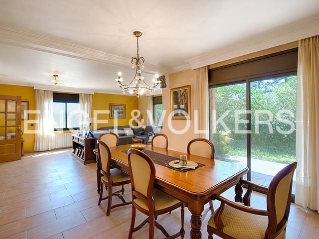 6 quarto Moradia para venda em Mollet de Peralada com piscina garagem - 575 000 € (Ref: 9005747)