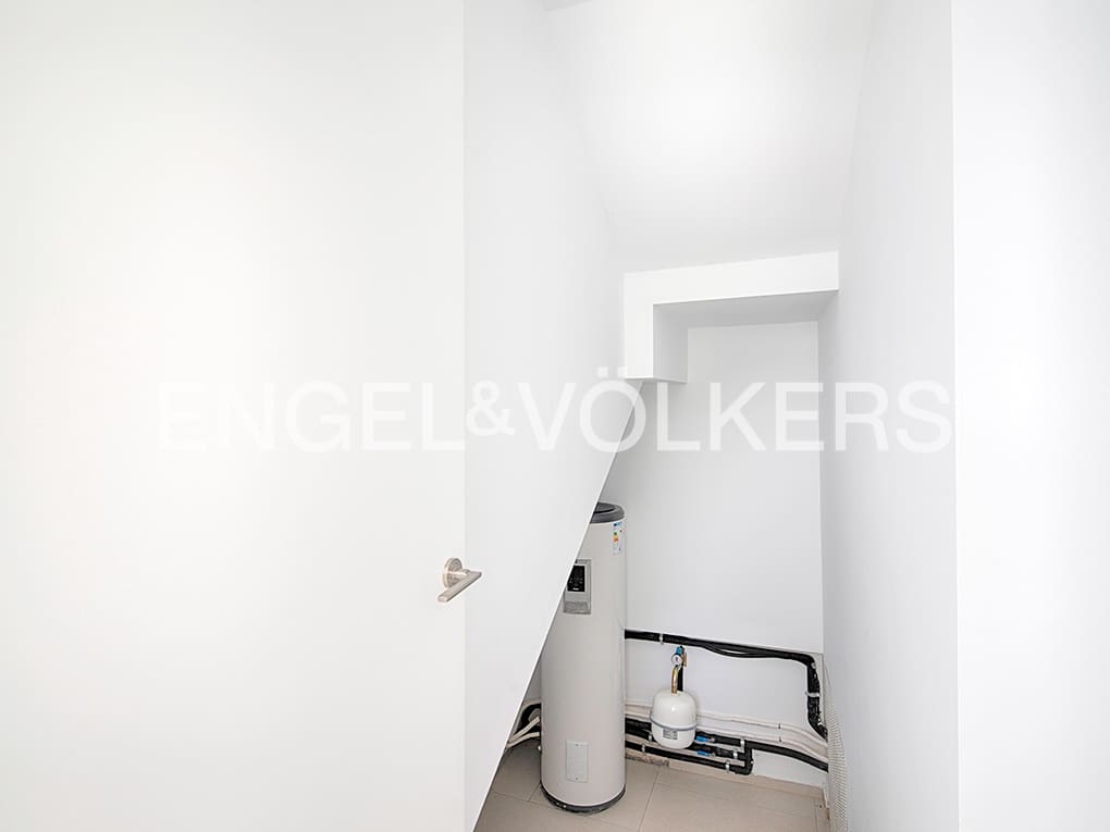 4 soverom Rekkehus til salgs i Empuriabrava med svømmebasseng garasje - € 649 000 (Ref: 9005752)