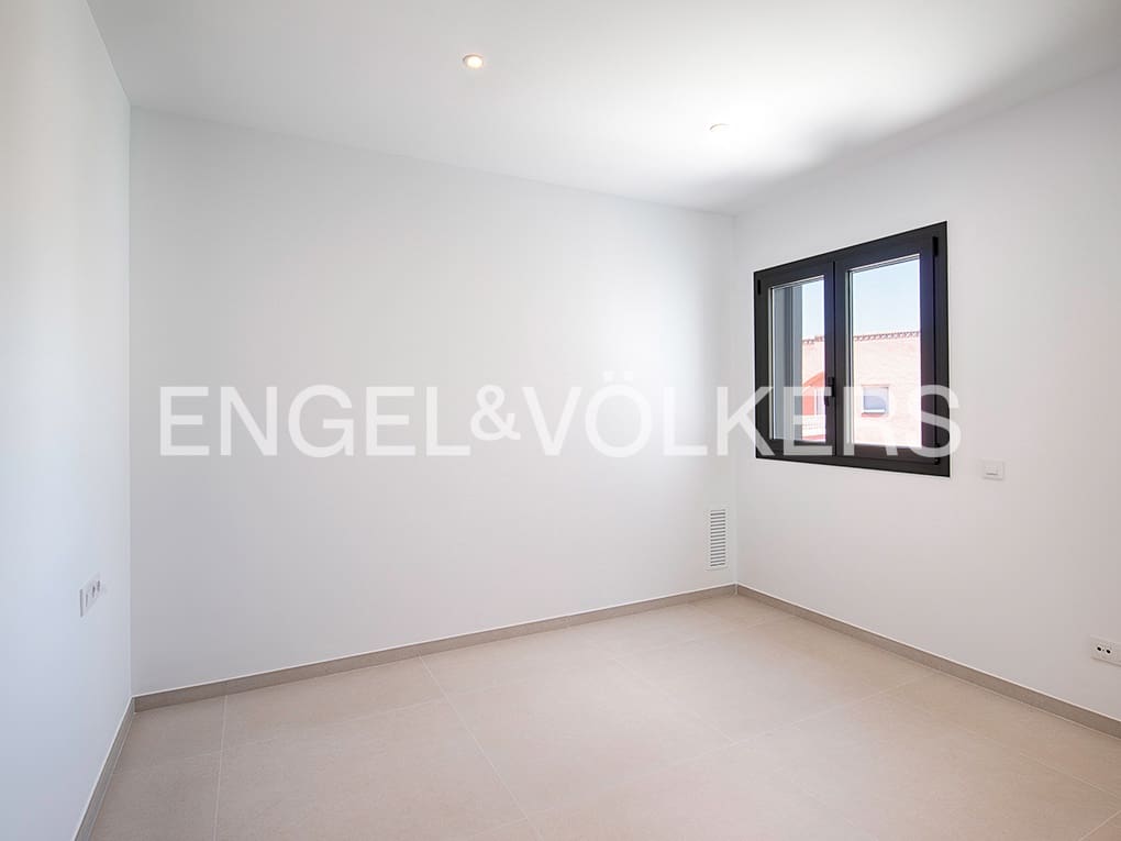 4 soverom Rekkehus til salgs i Empuriabrava med svømmebasseng garasje - € 649 000 (Ref: 9005752)