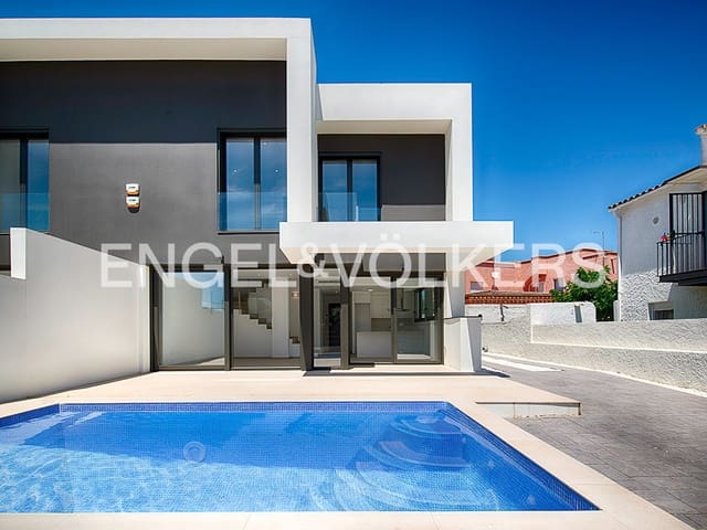 4 slaapkamer Rijtjeshuis te koop in Empuriabrava, Castelló d'Empúries met zwembad garage - € 635.000 (Ref: 9005752)