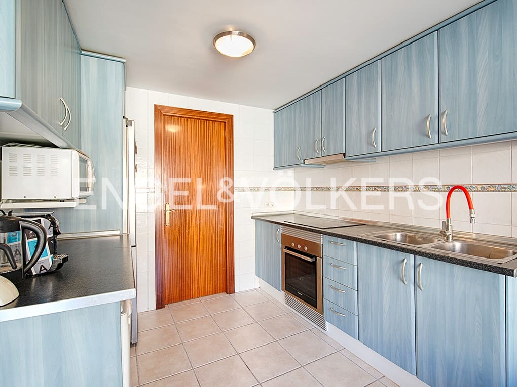 3 soveværelse Rækkehus til salg i Empuriabrava med swimmingpool garage - € 348.000 (Ref: 9005753)