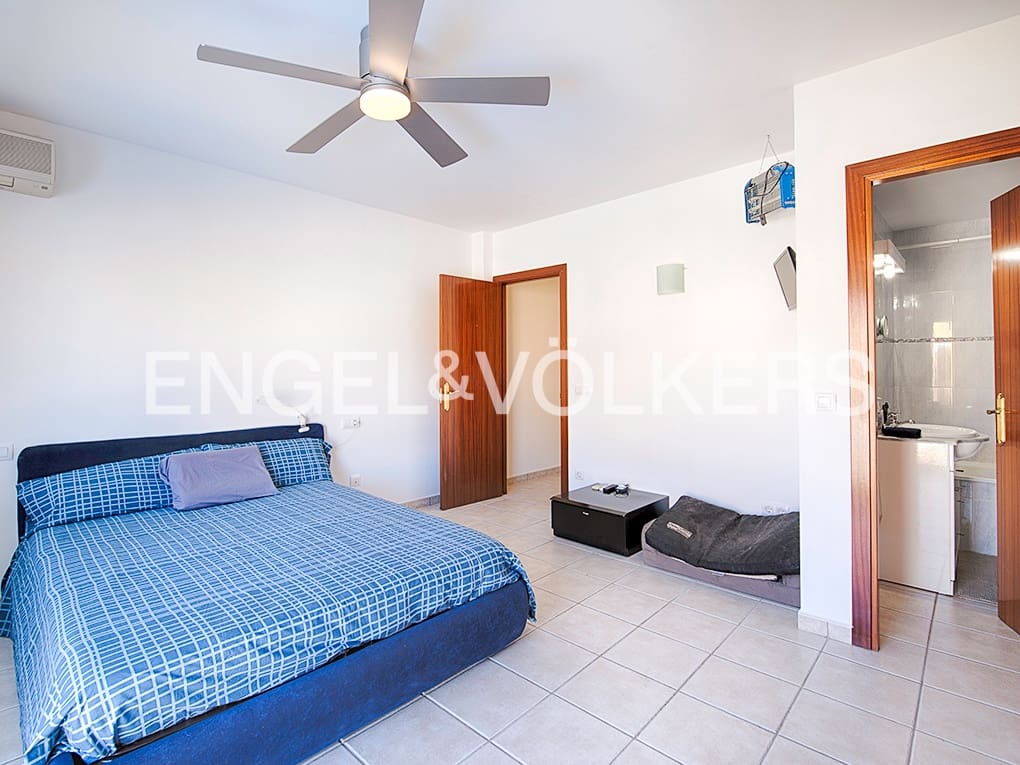 3 soveværelse Rækkehus til salg i Empuriabrava med swimmingpool garage - € 348.000 (Ref: 9005753)