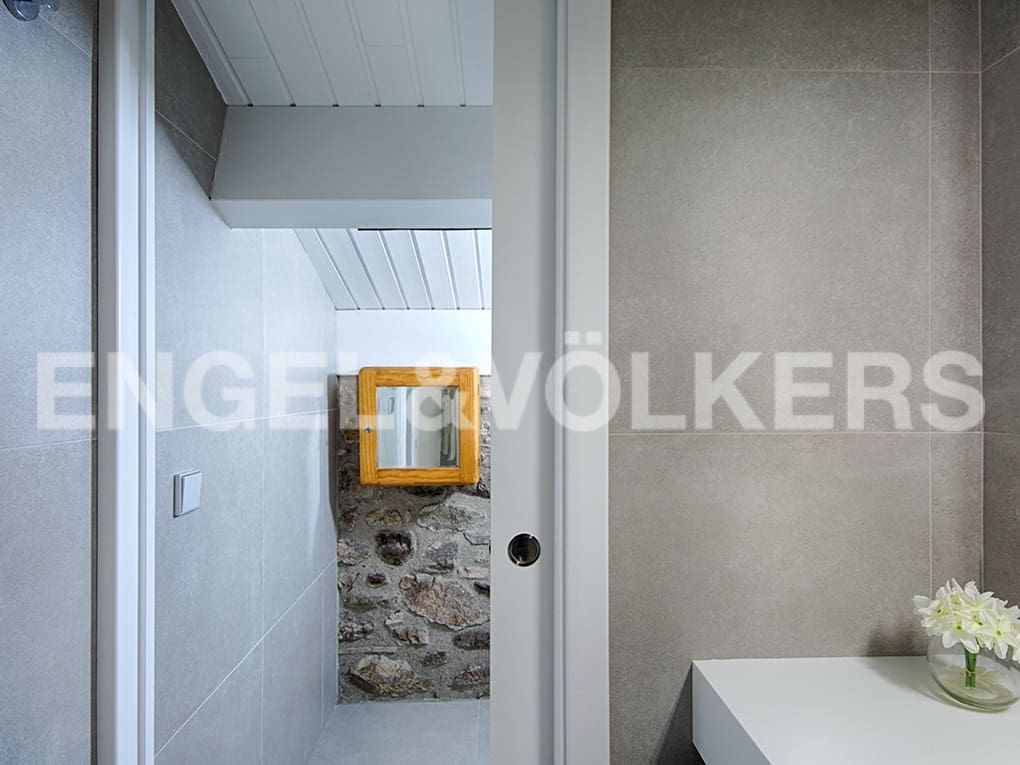 4 soveværelse Finca/Landehus til salg i Sant Llorenc de la Muga med garage - € 1.450.000 (Ref: 9005754)