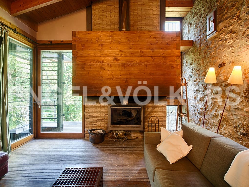 4 soveværelse Finca/Landehus til salg i Sant Llorenc de la Muga med garage - € 1.450.000 (Ref: 9005754)