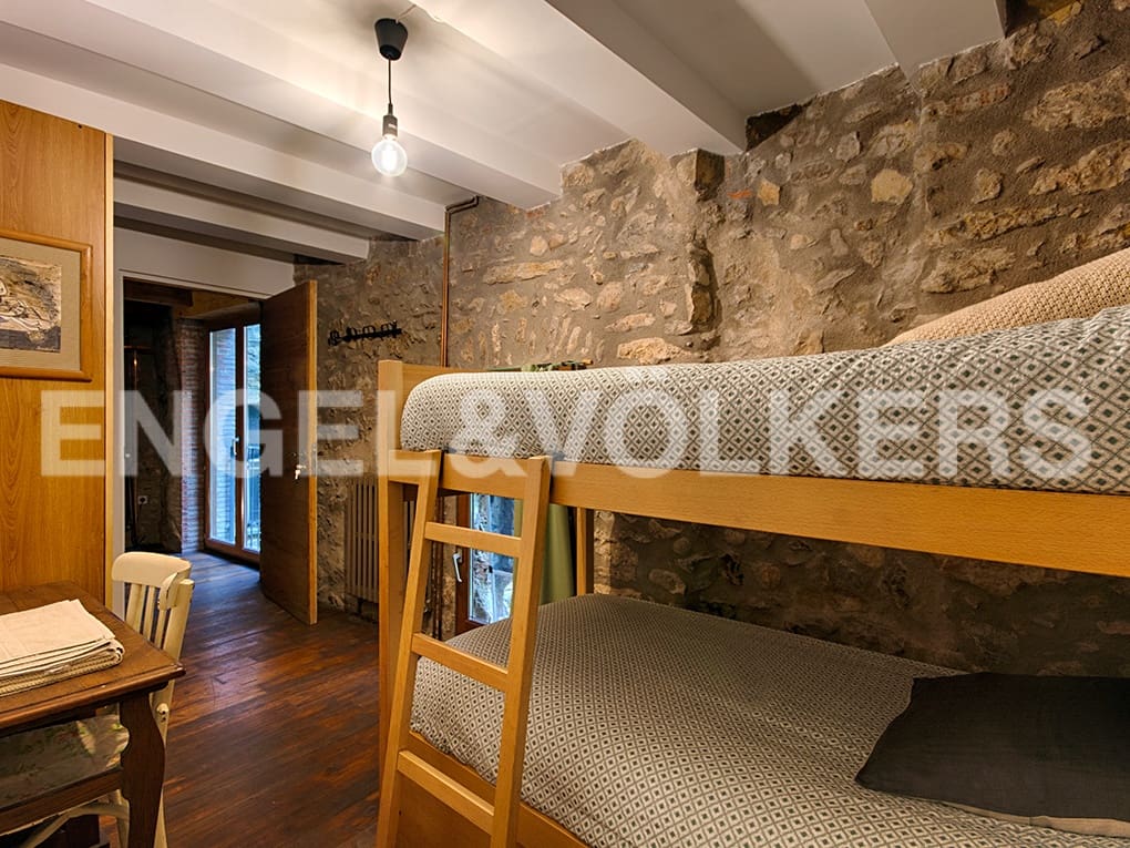 4 soveværelse Finca/Landehus til salg i Sant Llorenc de la Muga med garage - € 1.450.000 (Ref: 9005754)