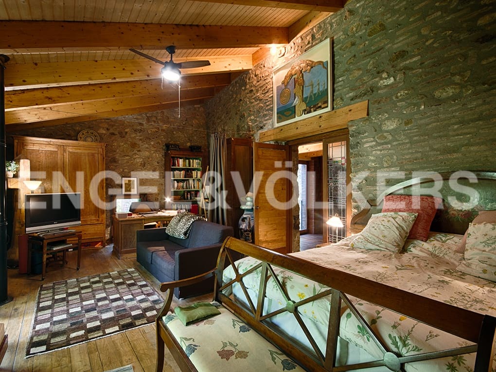 4 soveværelse Finca/Landehus til salg i Sant Llorenc de la Muga med garage - € 1.450.000 (Ref: 9005754)