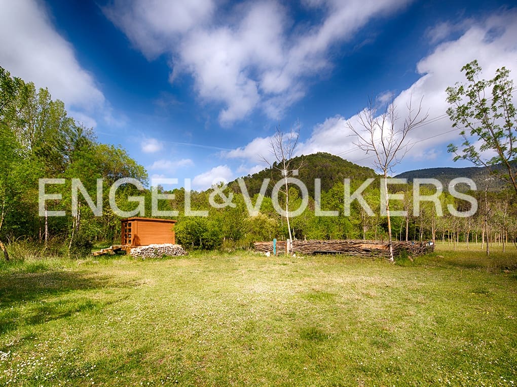 4 soveværelse Finca/Landehus til salg i Sant Llorenc de la Muga med garage - € 1.450.000 (Ref: 9005754)