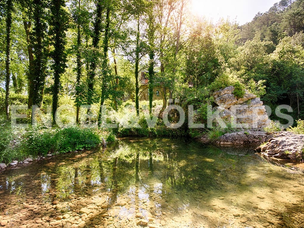 4 soveværelse Finca/Landehus til salg i Sant Llorenc de la Muga med garage - € 1.450.000 (Ref: 9005754)