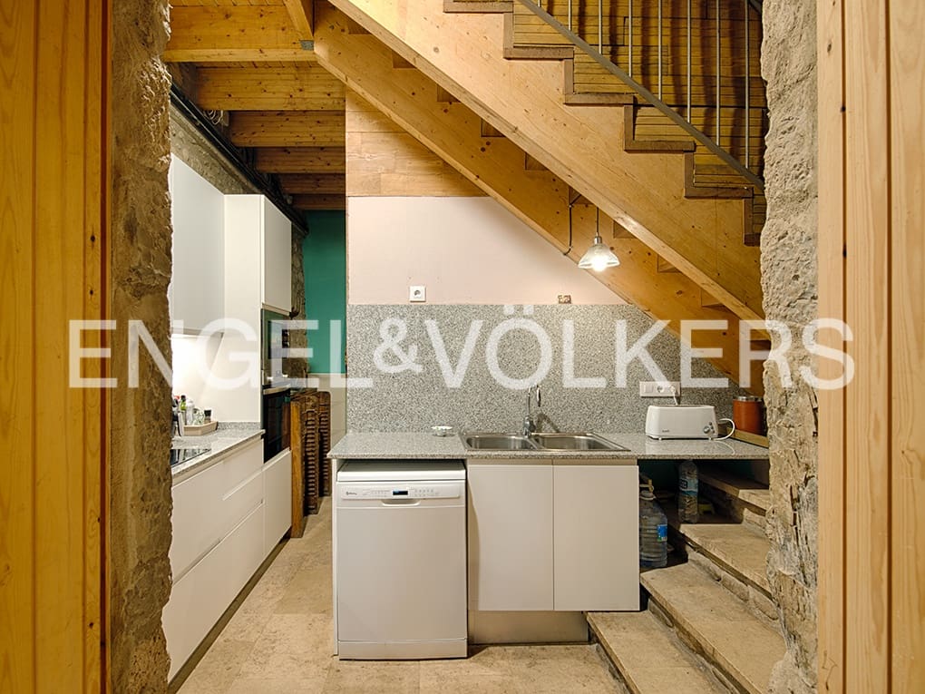 4 soveværelse Finca/Landehus til salg i Sant Llorenc de la Muga med garage - € 1.450.000 (Ref: 9005754)