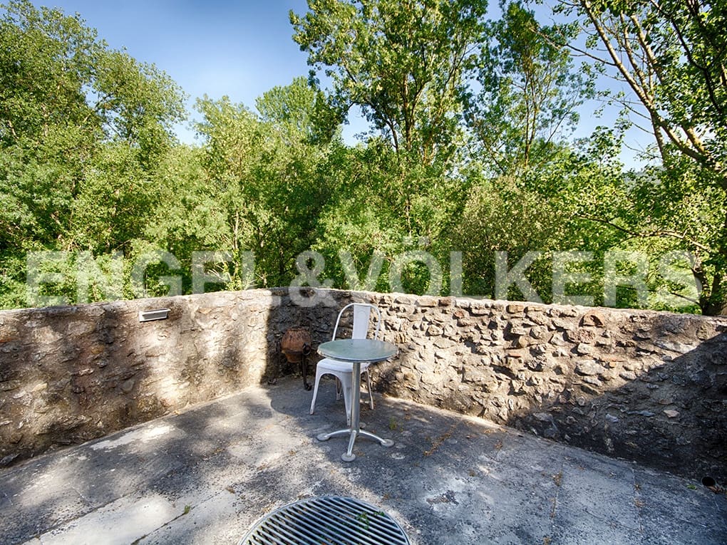 4 soveværelse Finca/Landehus til salg i Sant Llorenc de la Muga med garage - € 1.450.000 (Ref: 9005754)