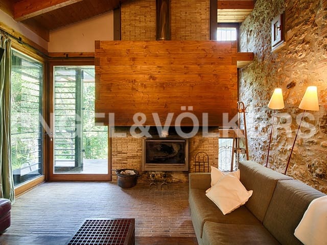 4 bedroom Finca/Country House for sale in Sant Llorenç de la Muga with garage - € 1,450,000 (Ref: 9005754)