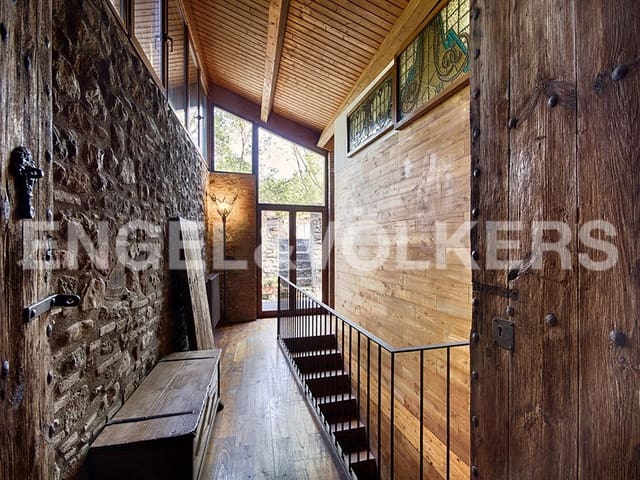 4 bedroom Finca/Country House for sale in Sant Llorenç de la Muga with garage - € 1,450,000 (Ref: 9005754)