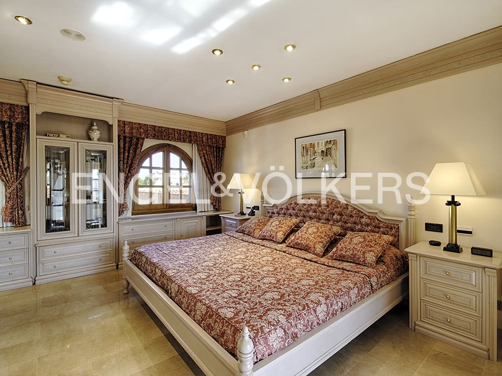 5 soveværelse Villa til salg i Empuriabrava med swimmingpool garage - € 4.990.000 (Ref: 9005755)