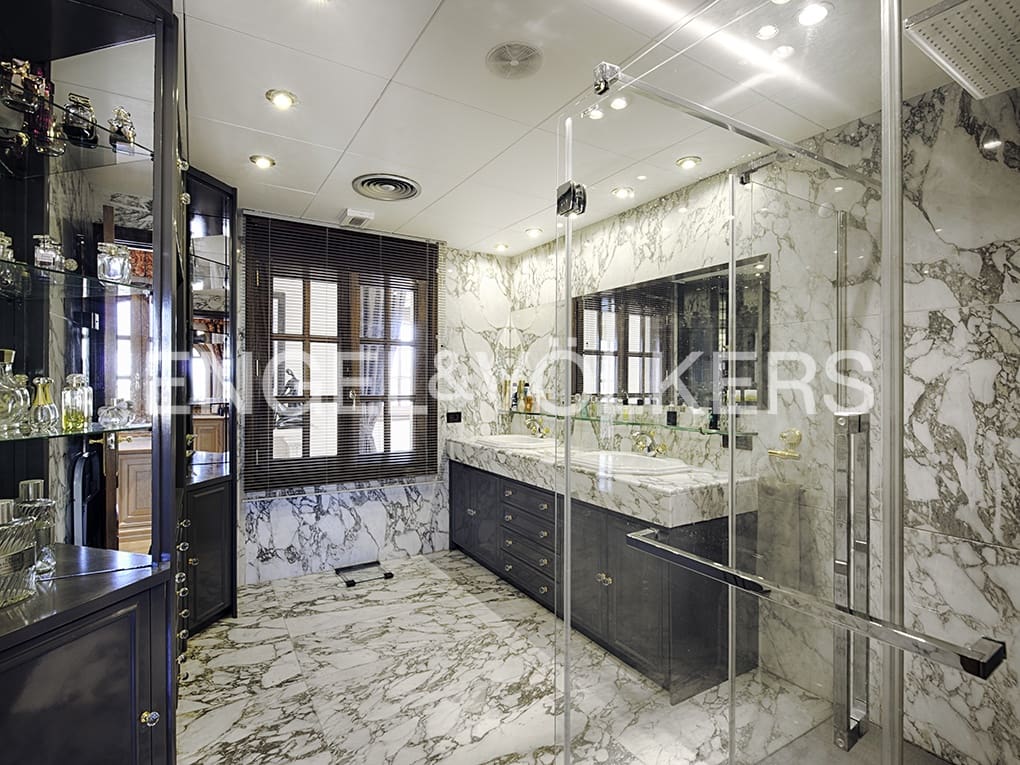 5 soveværelse Villa til salg i Empuriabrava med swimmingpool garage - € 4.990.000 (Ref: 9005755)