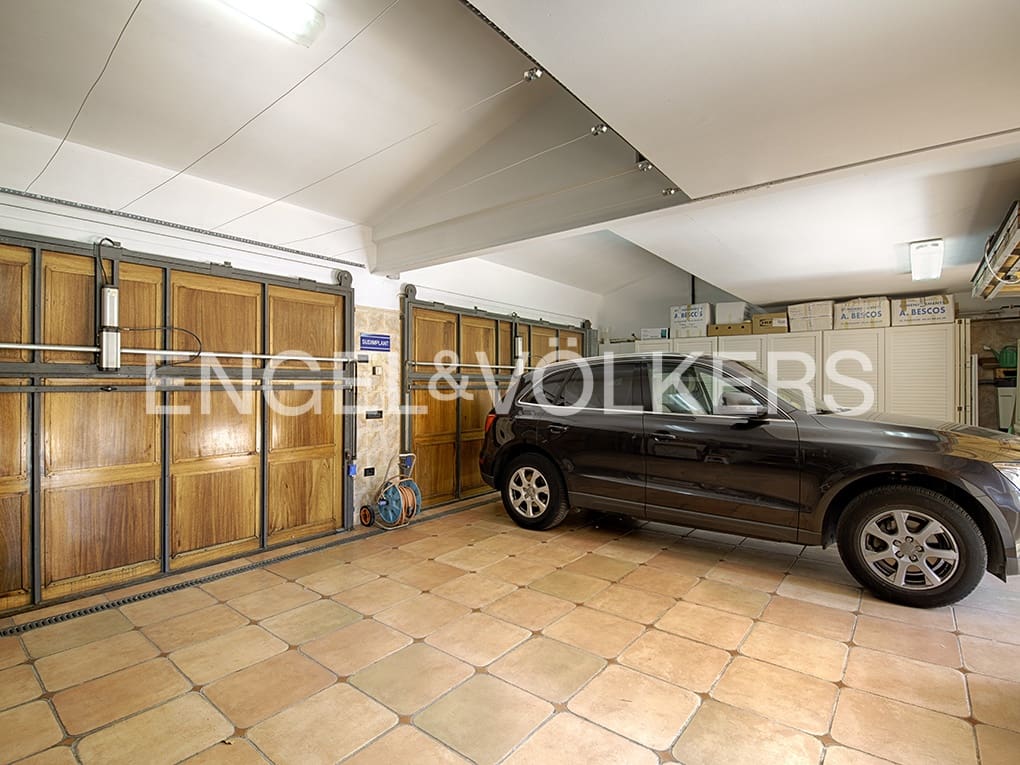 5 soveværelse Villa til salg i Empuriabrava med swimmingpool garage - € 4.990.000 (Ref: 9005755)