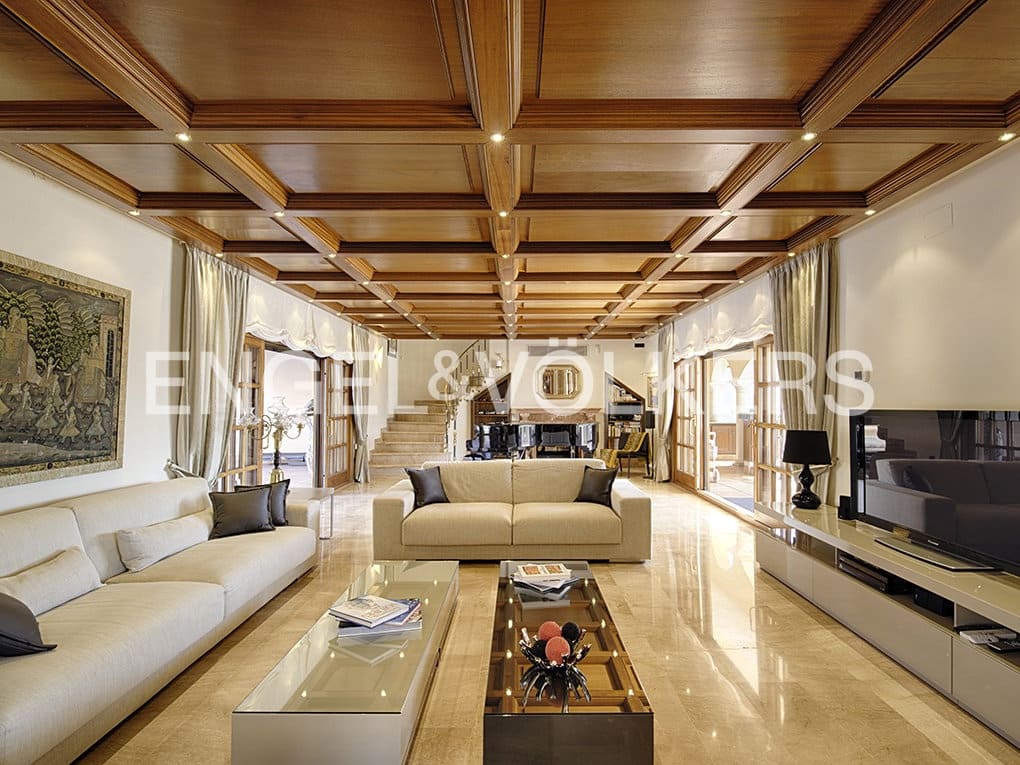5 quarto Moradia para venda em Empuriabrava com piscina garagem - 3 995 000 € (Ref: 9005755)
