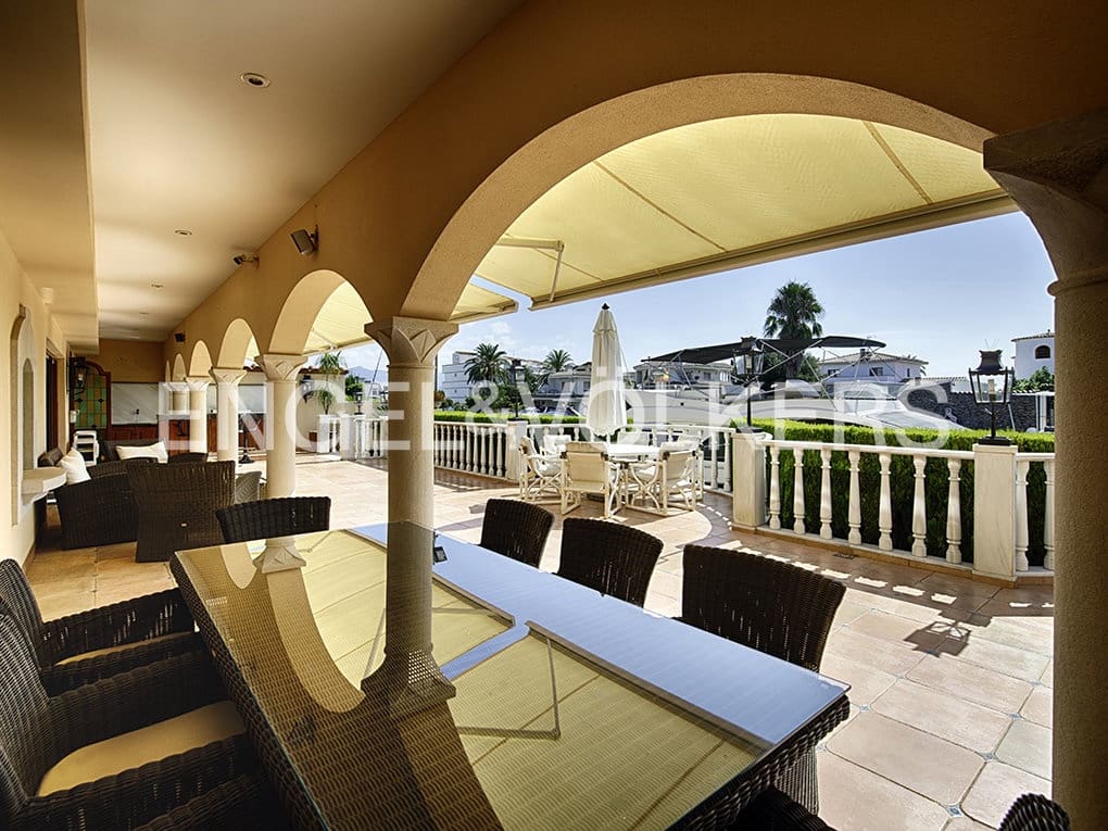 5 quarto Moradia para venda em Empuriabrava com piscina garagem - 3 995 000 € (Ref: 9005755)