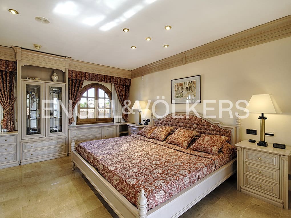 5 quarto Moradia para venda em Empuriabrava com piscina garagem - 3 995 000 € (Ref: 9005755)
