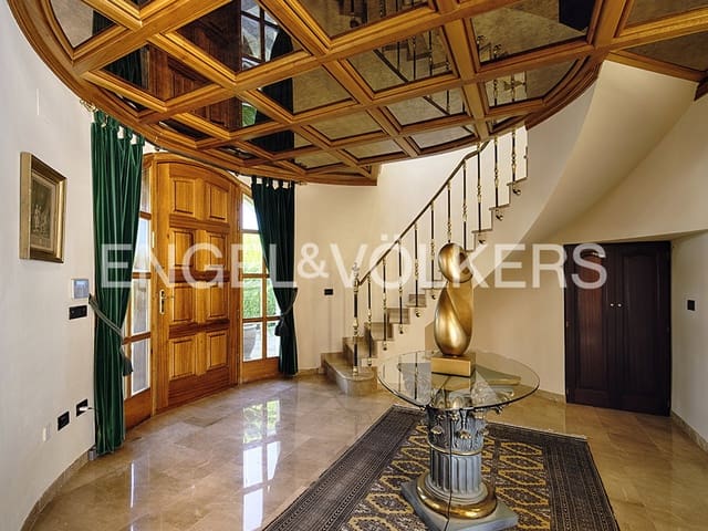 5 sypialnia Willa na sprzedaż w Empuriabrava, Castelló d'Empúries z basenem garażem - 3 995 000 € (Ref: 9005755)