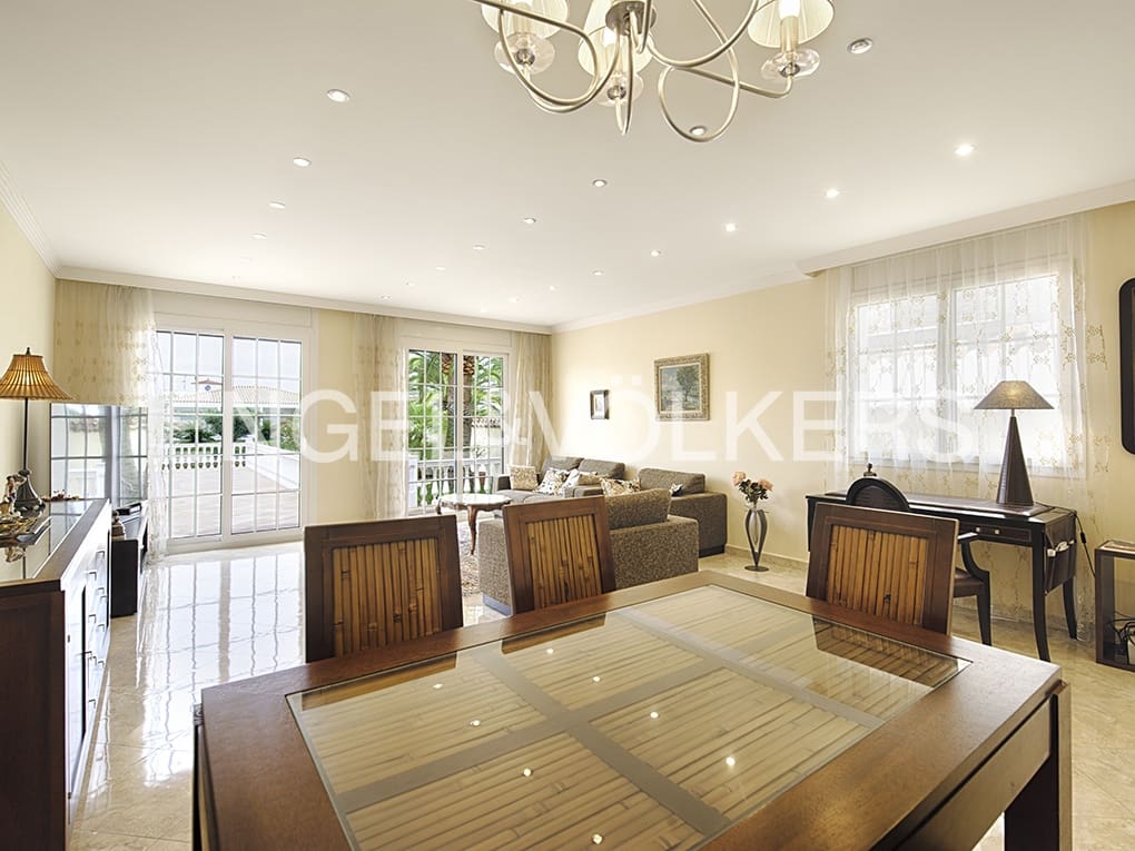 3 slaapkamer Villa te koop in Empuriabrava met zwembad garage - € 1.199.000 (Ref: 9005757)